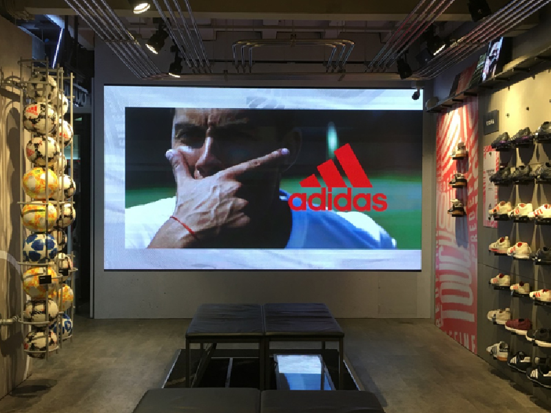 INDOOR LED SCREEN